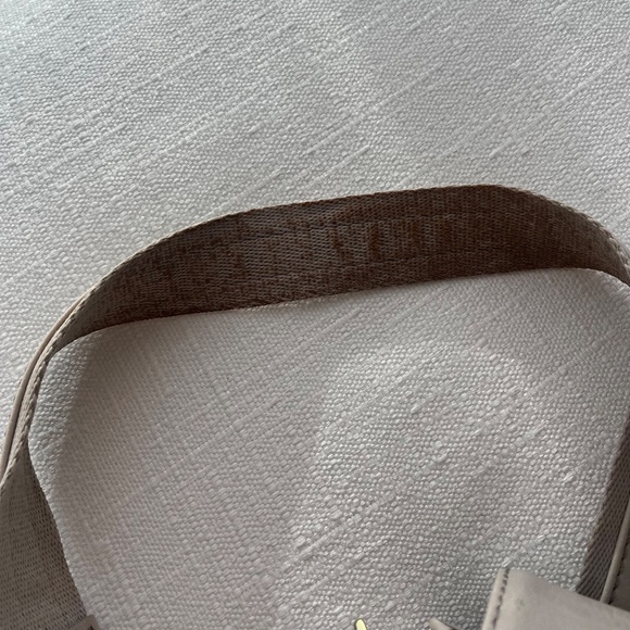 Matt and Nat Fabi Mini Vegan Backpack - Picture 5 of 10